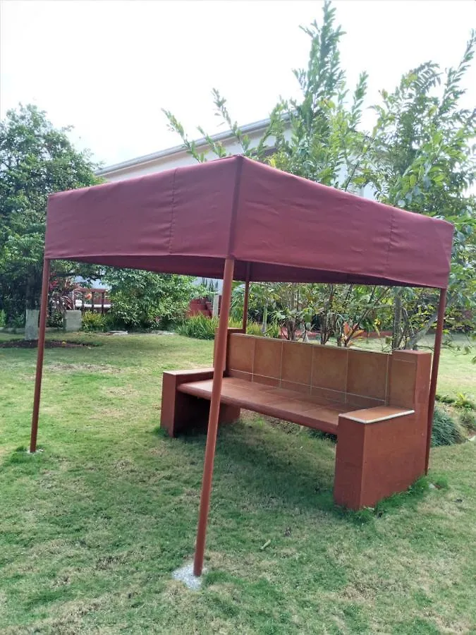 Boni Chateau Vacation Spot Is A One Bedroom Self-Contained Apartment For Travelers Needing To Be In Tune With Nature ディスカバリー・ベイ 0*,  ジャマイカ